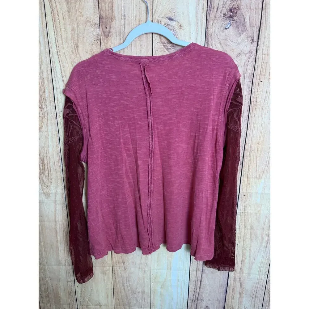 Free People Billie Jean Twofer Tee Long Sleeved Floral Lace Sleeves Women's XS